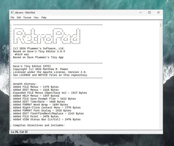 RetroPad：仅 2749 字节的“完整功能版 XP 记事本”，Windows 传奇 Dave Plummer 用汇编重写，体积缩小 95% 却支持深色模式与全快捷键